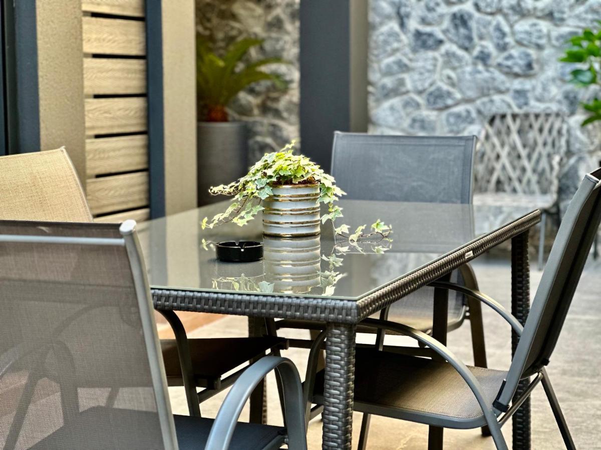 T&T Luxury Apartments - Rooftop Jacuzzi Atina Dış mekan fotoğraf