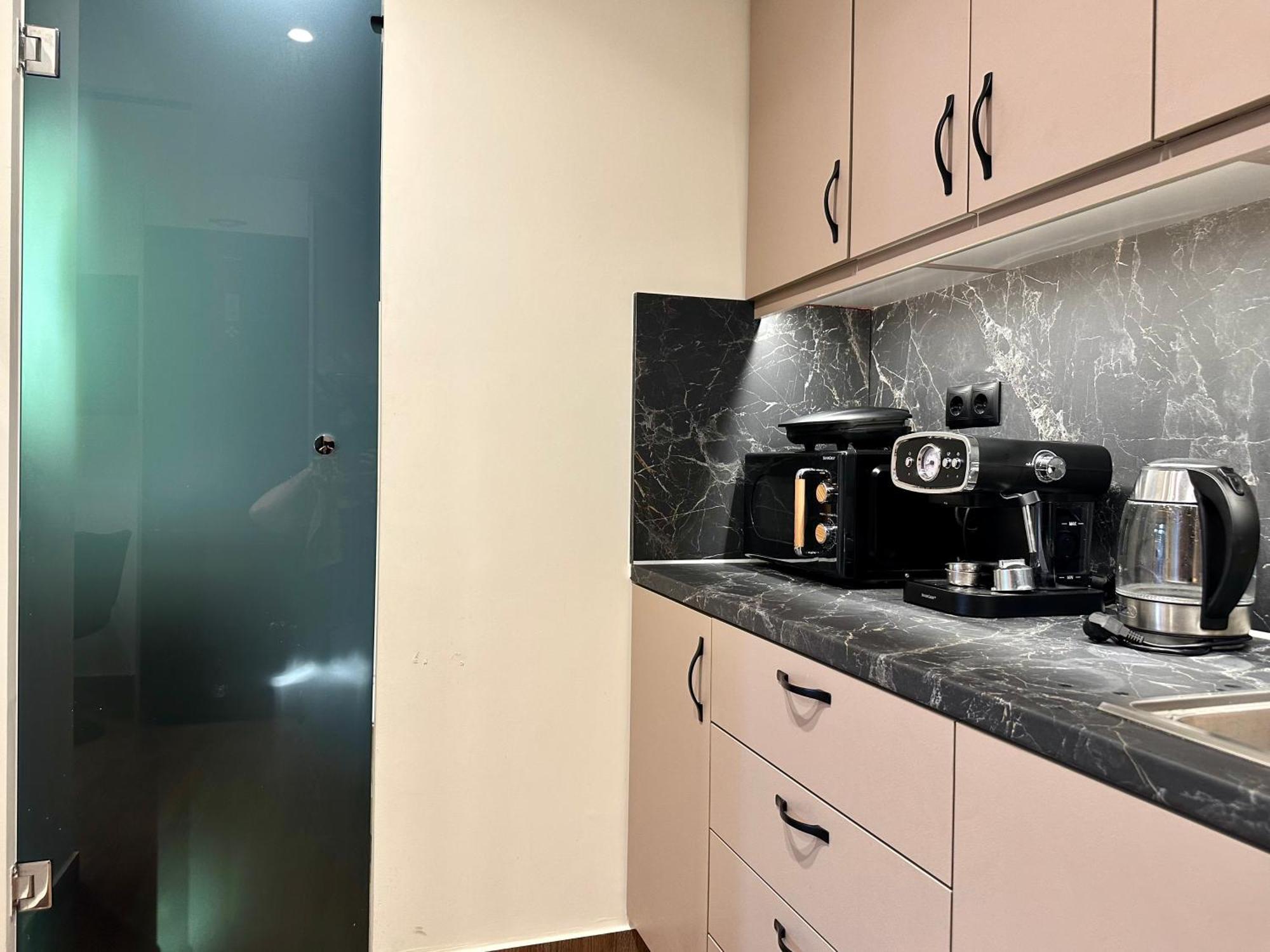T&T Luxury Apartments - Rooftop Jacuzzi Atina Dış mekan fotoğraf